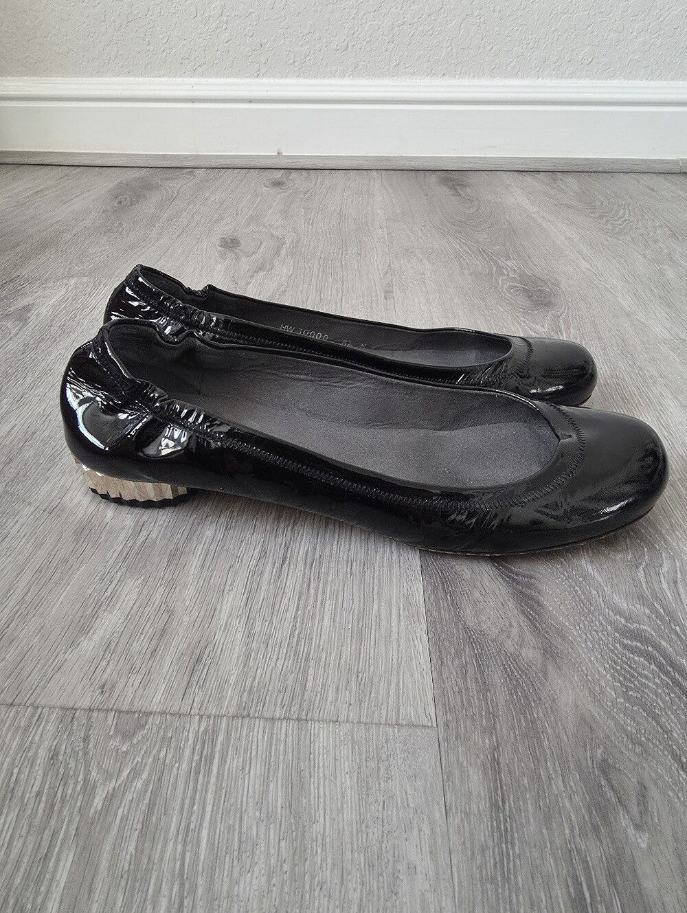 Stuart Weitzman  Black/ Gold Flats metall 8.5